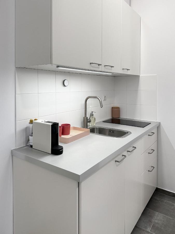 Comfy Apartments At Siebertgasse Вена Экстерьер фото